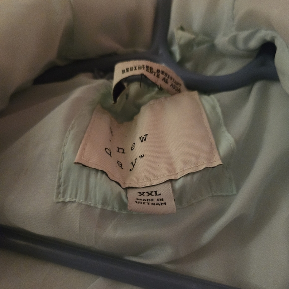 Brandnew Women's Light Blue Quilted Jacket - Picture 2 of 8